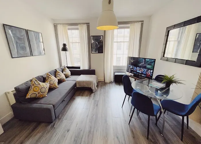 Newcastle City Centre, Two Bedroom, Sleeps 6